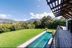 Roderick Way, Constantia, Cape Town, 7806