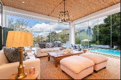 Rhodes Drive, Constantia Upper, Cape Town, 7806