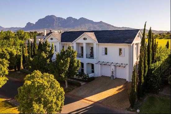 Les Lions Street, Val de Vie Estate, Paarl, 7646