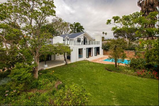 Alamein Road, Golden Acre, Somerset West, 7130