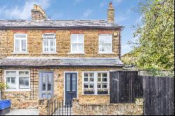 Railway Road, Teddington, Middlesex, TW11 8RZ