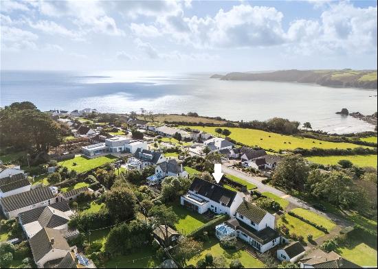 Sea Road, Carlyon Bay, St. Austell, Cornwall, PL25 3SF