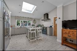 Long Lodge Drive, Walton-on-Thames, Surrey, KT12 3BY