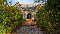 Timeless Classic Tudor in Montecito/Happy Valley