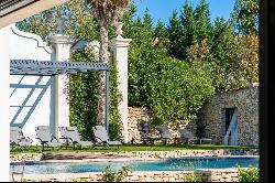 Luxury villa for rent in Aix-en-Provence with outbuildings: Escape and elegance in the hea