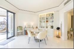 Sole Agent Carré d’Or - Le Prince de Galles – 5 Room Apartment