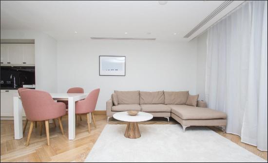 2 bedroom flat to let in Westminster SW1P