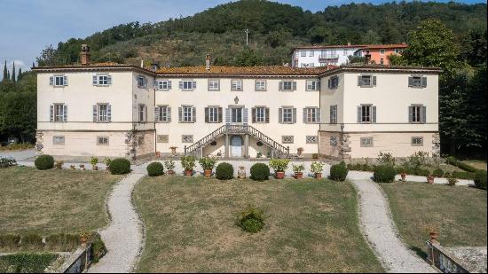 17th-century Villa with a Spa and a private park