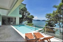 Oceanfront house with private beach and helipad in exclusive condominium