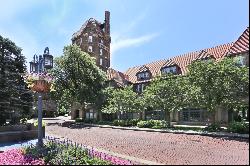 "BRIGHT FOREST HILLS GARDENS STUDIO IN HISTORIC STATION SQUARE"