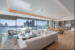 Exceptional Sea View Apartment in Five-Star Palm Residence