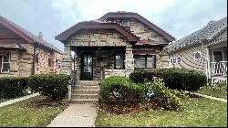 3922 N 28th St, Milwaukee WI 53216