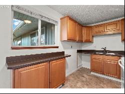 13647 Gaffney Ln Unit 7, Oregon City OR 97045