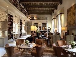 Residence | Tornabuoni Palace, Florence, Tuscany, Italy, 50123