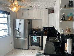 6923 Cypress Rd Unit C25, Plantation FL 33317