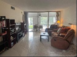 6923 Cypress Rd Unit C25, Plantation FL 33317