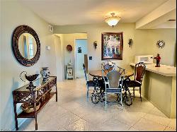 6777 Winkler RD #218, Fort Myers FL 33919