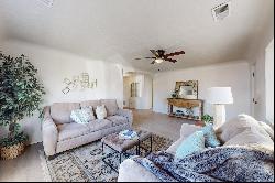 432 La Vega Drive SW, Albuquerque NM 87105