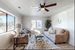 432 La Vega Drive SW, Albuquerque NM 87105