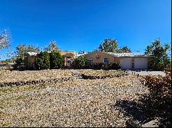 9 Blackberry Lane, Los Lunas NM 87031