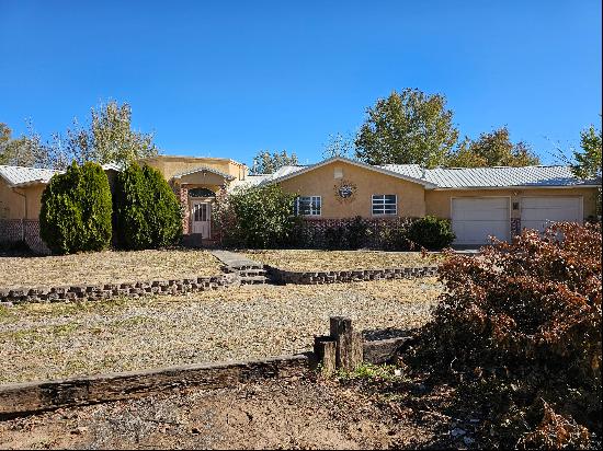 9 Blackberry Lane, Los Lunas NM 87031