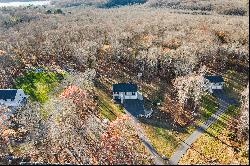 1084 E Lake Road, Montville CT 06370