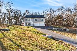 1084 E Lake Road, Montville CT 06370