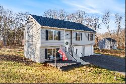 1084 E Lake Road, Montville CT 06370