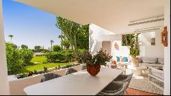 Fully renovated ground-floor apartment in a sought-after beachsi, Estepona 29680