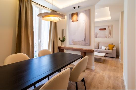 beautiful exterior flat, refurbished brand new, two bedrooms en , Madrid 28001