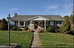 396 Frederick Drive, Dallastown PA 17313