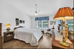 1006 Mainsail Drive Unit 224, Naples FL 34114