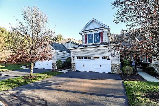 66 Watkins Drive #66, Newtown CT 06482