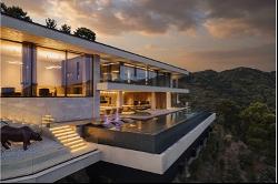 New Eco-Friendly Modern Luxury Villa in Monte Mayor