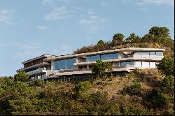 New Eco-Friendly Modern Luxury Villa in Monte Mayor