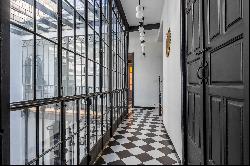 Renovated house in the centre of Seville, with a private pool