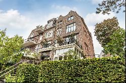 unique semi-detached villa in one of Amsterdam South's