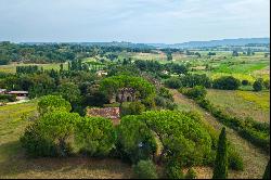 RUSTIC COUNTRY HOUSE WITH POOL FOR SALE IN CETONA, TUSCANY