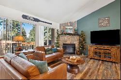 Enjoy Serene Mountain Living in this Charming Ranch 