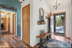 Enjoy Serene Mountain Living in this Charming Ranch 