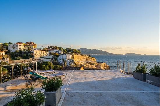 Marseille 7th District, Malmousque - House with Garden and Rooftop Sea View