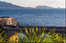 Marseille 7th District, Malmousque - House with Garden and Rooftop Sea View