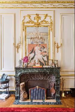 Paris VIII- Beautiful four-bedroom apartment - Palais de l'Elysée