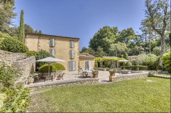 Eygalieres - Exceptional historic property