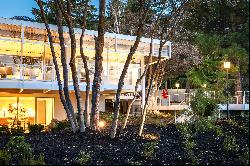 A John Sugden Modern Home in the Cove