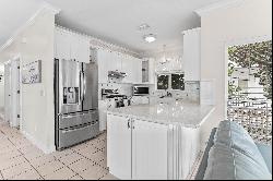 Well-Maintained Crystal Beach Home With Fireplaces And Near Beach 