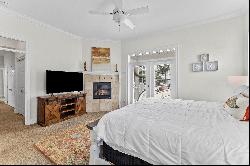 Well-Maintained Crystal Beach Home With Fireplaces And Near Beach 