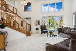 Exquisite Townhome In Weatherstone Community