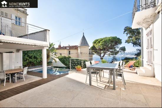 NICE MONT BORON - VILLA RENOVATED OF 300SQM LIVING FOR SALE - VIEW OVER BAIE DES ANGES - S