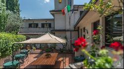 Country Hotel with pool and park on Lake Trasimeno - Umbria